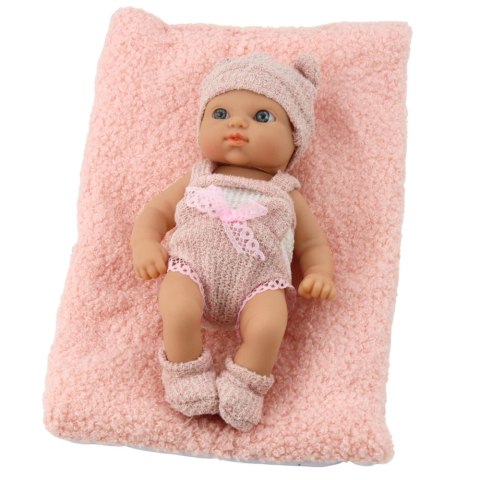 Lalka Bobas Niemowlak Z Kocykiem Biało-Różowe Ubranko Czapeczka 18 cm