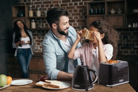 Czajnik bezprzewodowy Eldom C265C NELA czarny